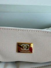 CHANEL 25S HOBO BAG 19 CM IN WHITE LAMBSKIN WITH GOLD HARDWARE