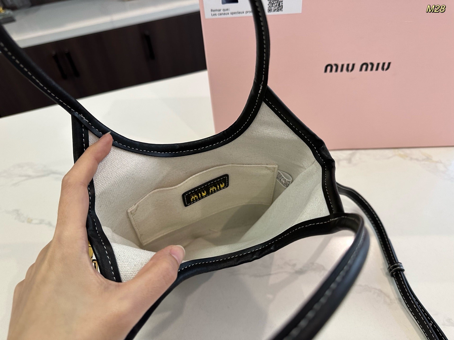 IVY MINI TOTE BAG 20 IN BLACK CALFSKIN