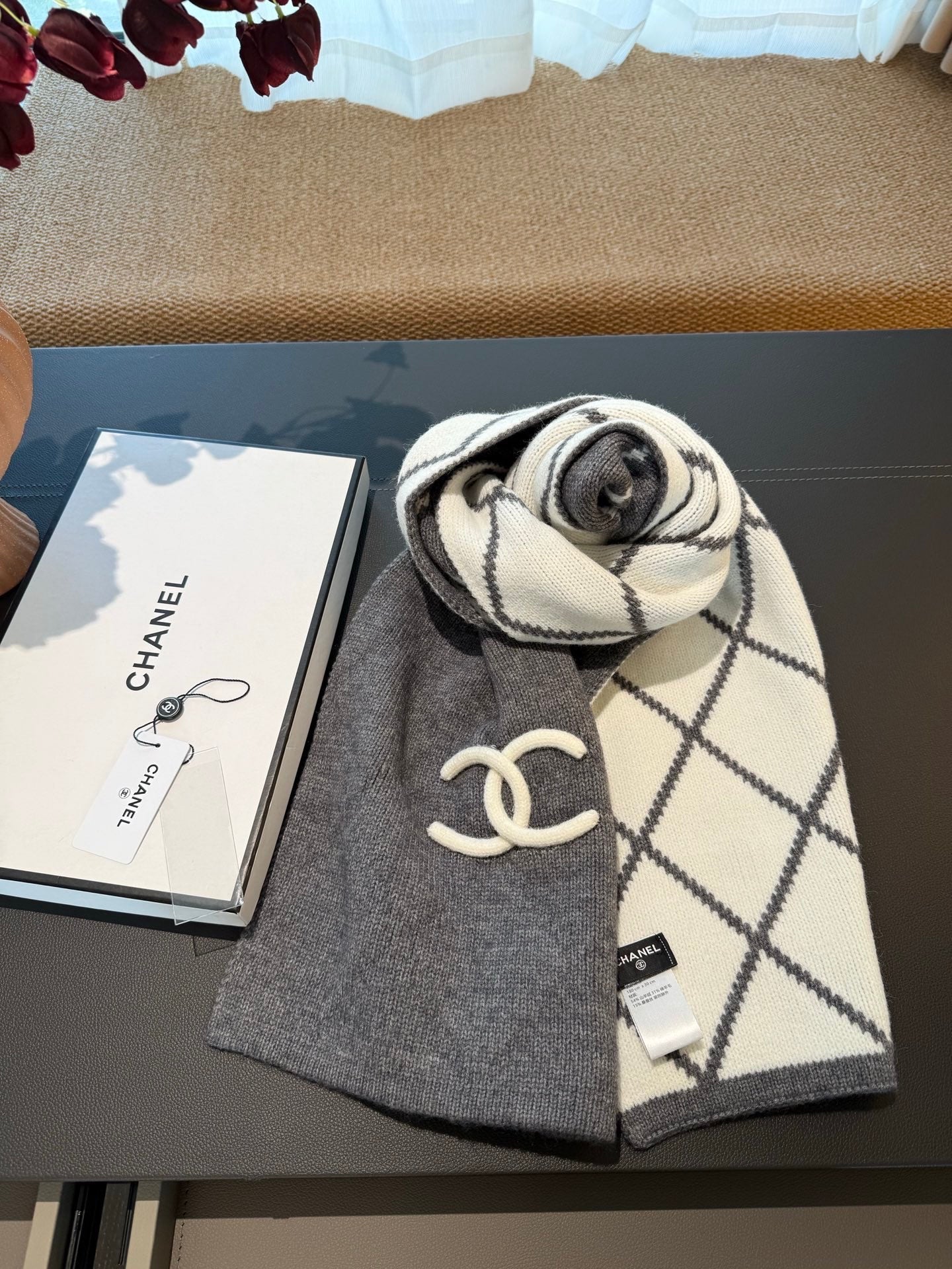CHANEL 25S SCARF 180 CM IN WOOL CASHMERE 943029