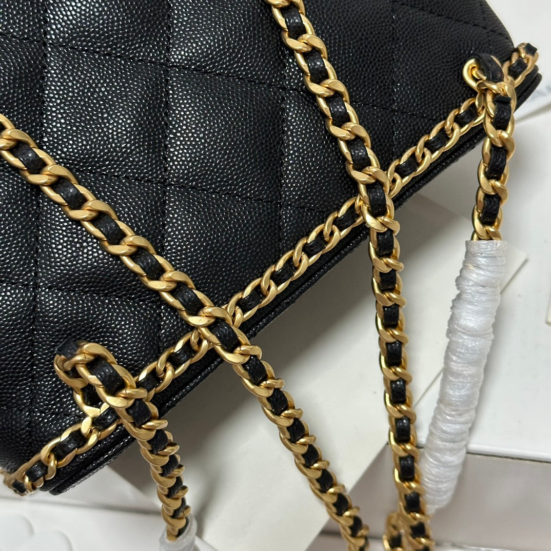 CC BACKPACK 22 IN BLACK GRAINED CALFSKIN