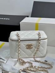 VANITY CASE 17 CRYSTAL STUDDED LOGO IN WHITE CALFSKIN GOLD HARDWARE