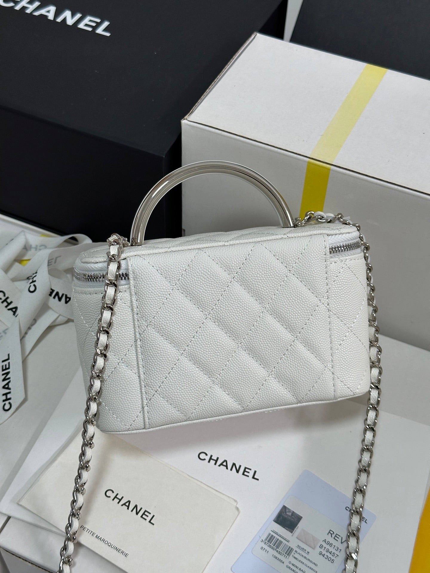 MINI VANITY TOP HANDLE CASE 17 IN WHITE CAVIAR SKIN SILVER-TONE PLATED METAL