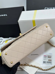 FLAP BAG WITH HANDLE 25 IN BEIGE LAMBSKIN GOLD PLATED METAL