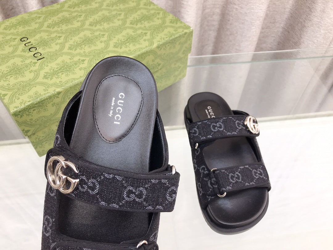 GG  Rubber Sole Logo Sandals Black Caro
