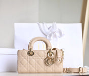 SMALL LADY D-JOY 22 IN LIGHT PINK LAMBSKIN