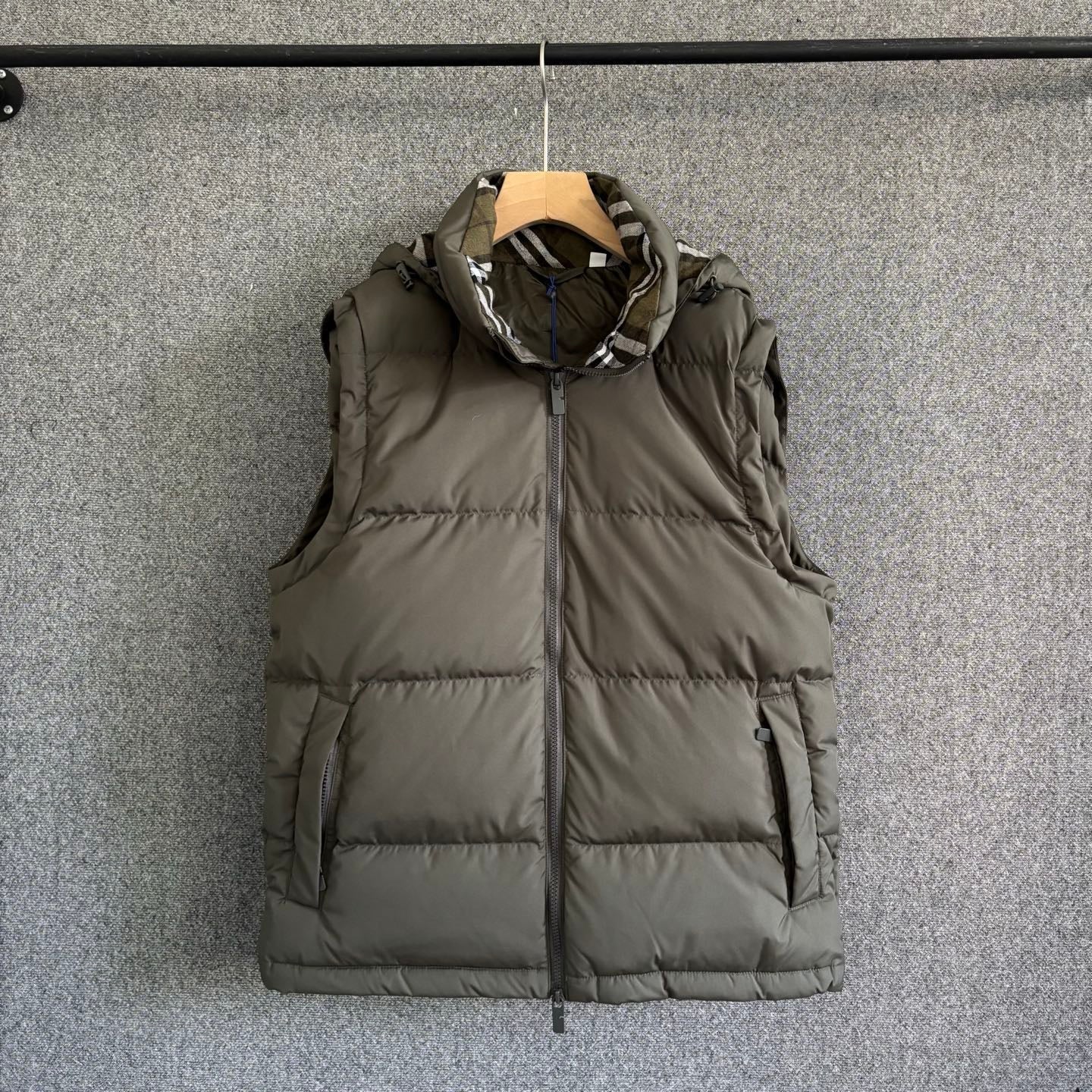 BURBERRY 25S DOWN JACKET 334