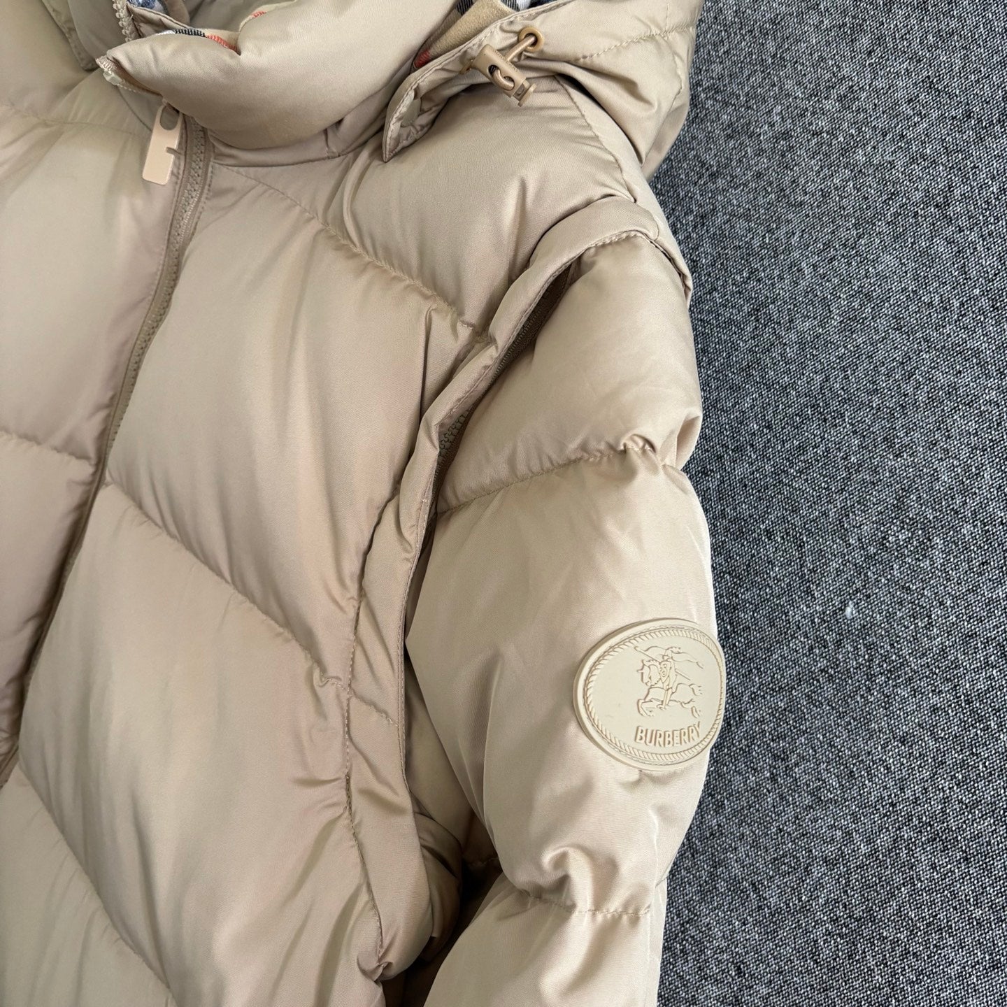 BURBERRY 25S DOWN JACKET 333
