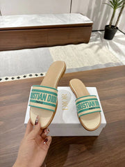 DWAY SLIDES IN BEIGE AND GREEN TECHNICAL FABRIC