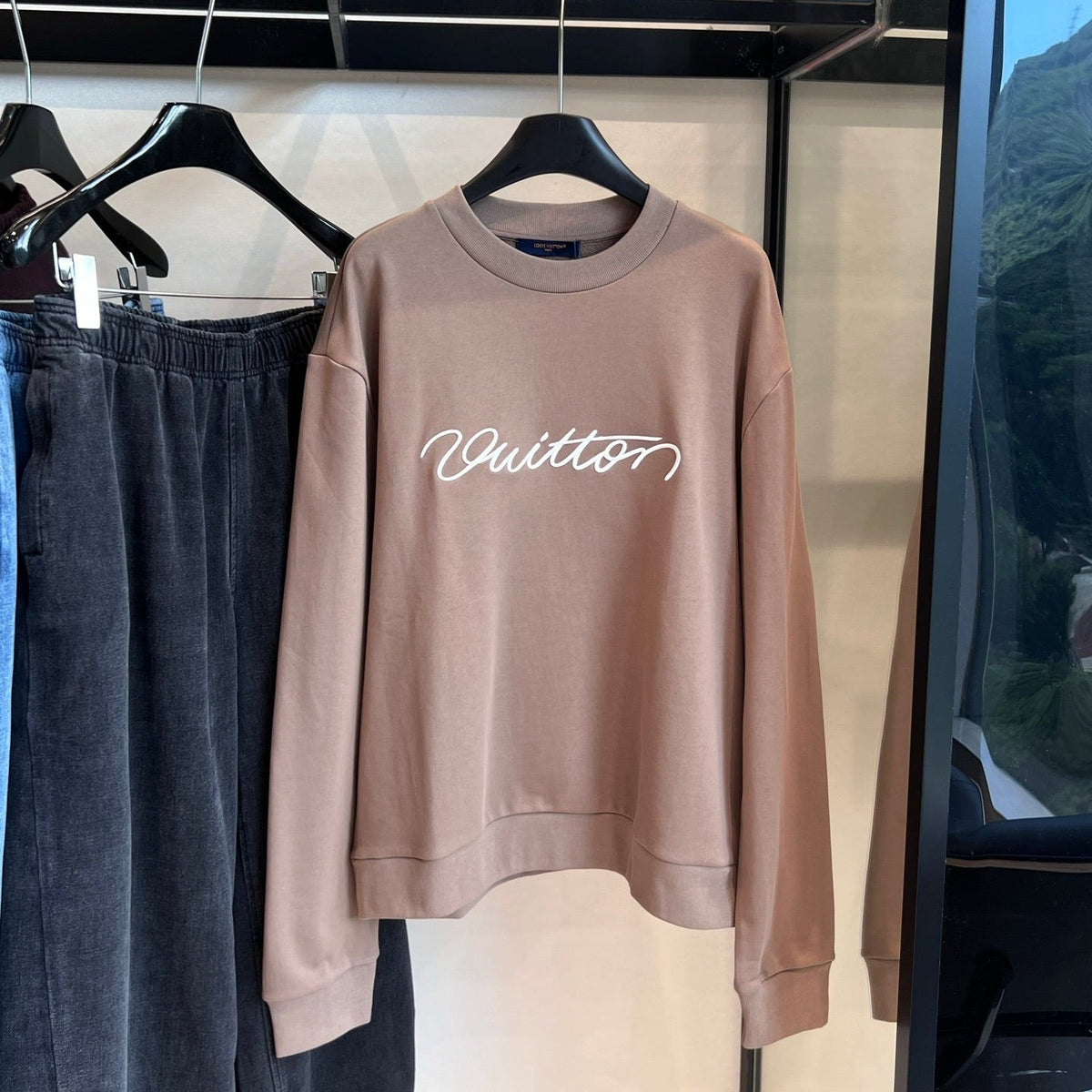 LV 25S LONG-SLEEVE SWEATSHIRT 0092
