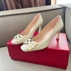 TROMPETTE BALLERINAS PUMPS IN OFF WHITE SHINY CALFSKIN GOLD BUCKLE