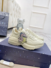 GG RHYTON TRAINER WHITE LAMBSKIN WITH PURPLE DINO MOTIF