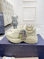 GG RHYTON TRAINER WHITE LAMBSKIN WITH PURPLE DINO MOTIF