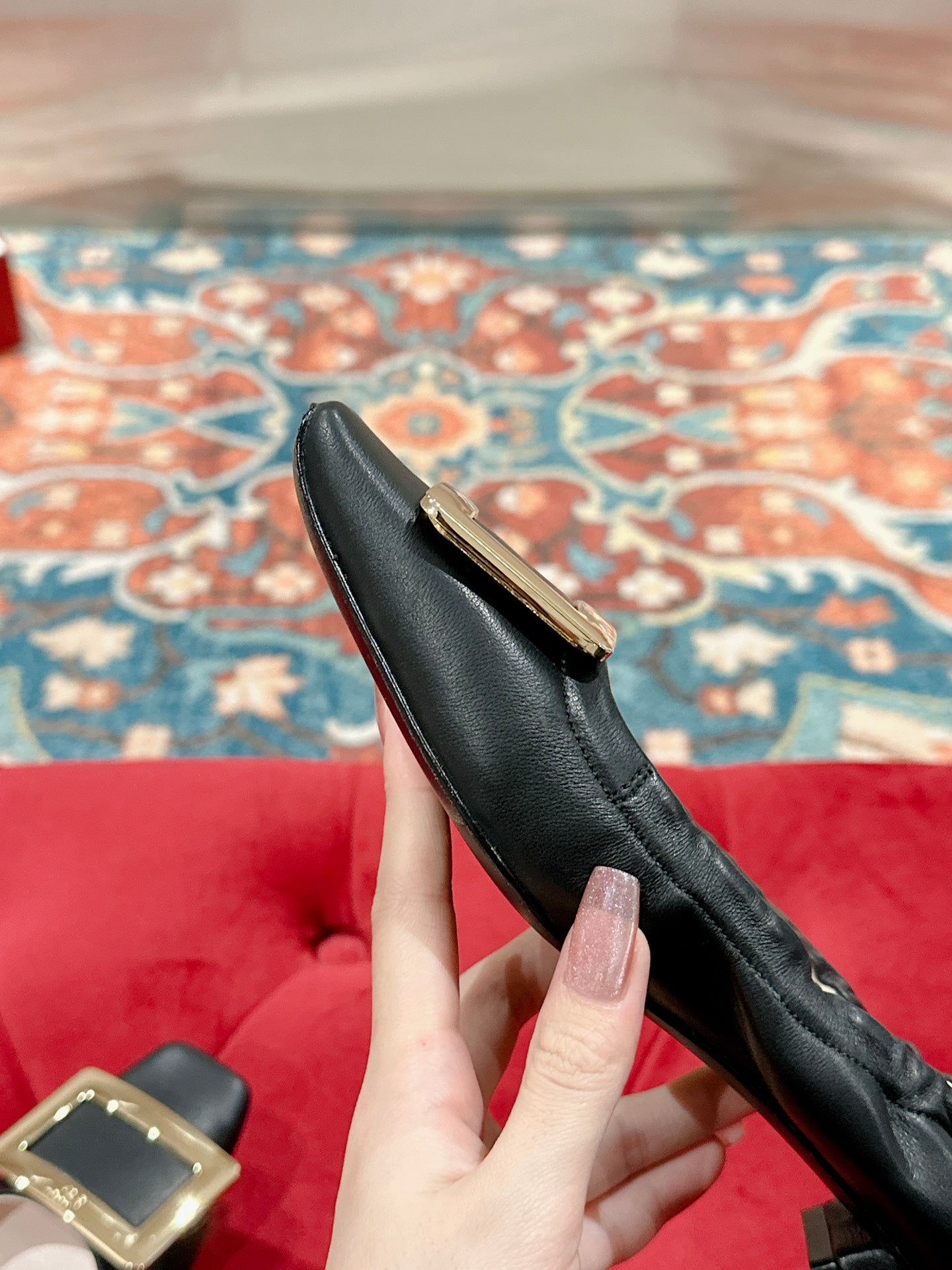 BELLE VIVIER BALLERINAS IN BLACK SHINY LAMBSKIN GOLD PATENT SQUARE BUCKLE