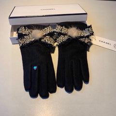 GLOVES IN BLACK WOOL 420536