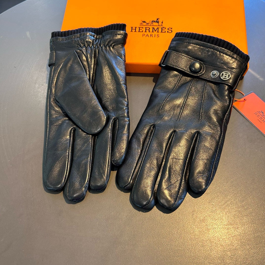 GLOVES WITH BUTTON IN BLACK SHEEPSKIN 456347