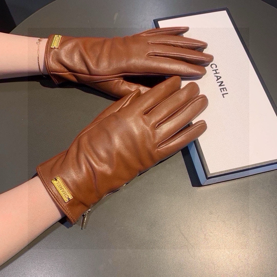 TOUCHSCREEN GLOVES IN BRONZE BROWN LAMBSKIN WITH GOLD LOGO 462270