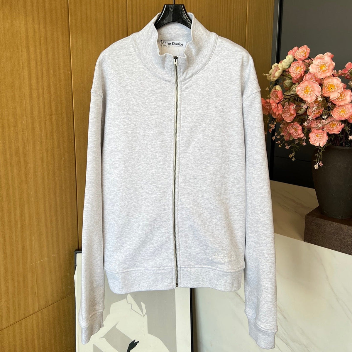 DIOR 25S EMBROIDERED SWEATSHIRT STYLE 221