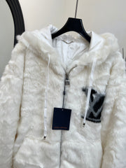 LV 25S FUR COAT 0160