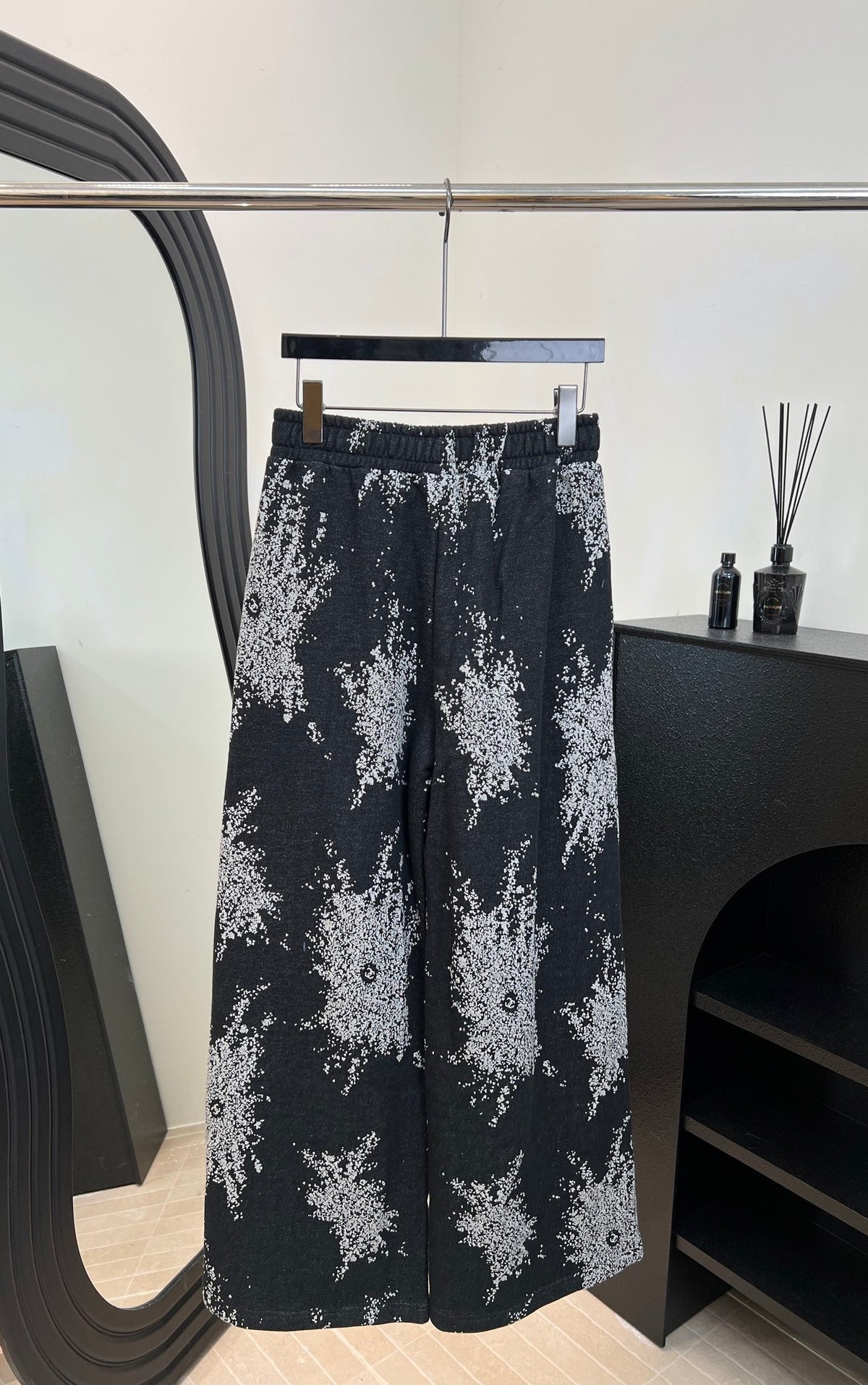 CHANEL 25S PRINTED WIDE-LEG PANTS 620489
