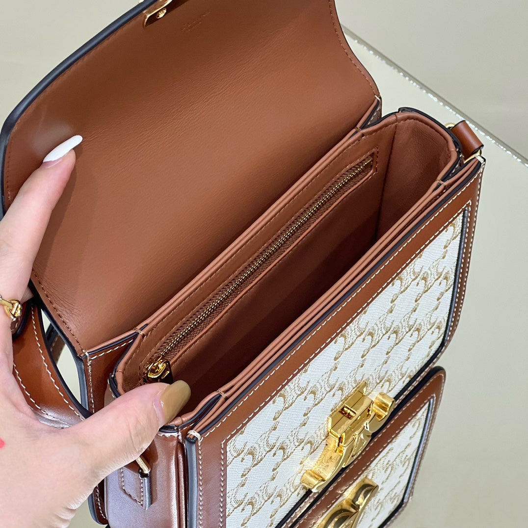 CLASSIQUE TRIOMPHE 22 CALFSKIN WHITE BROWN