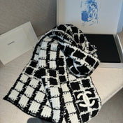 CHANEL 25S SCARF 180 IN WOOL 932136
