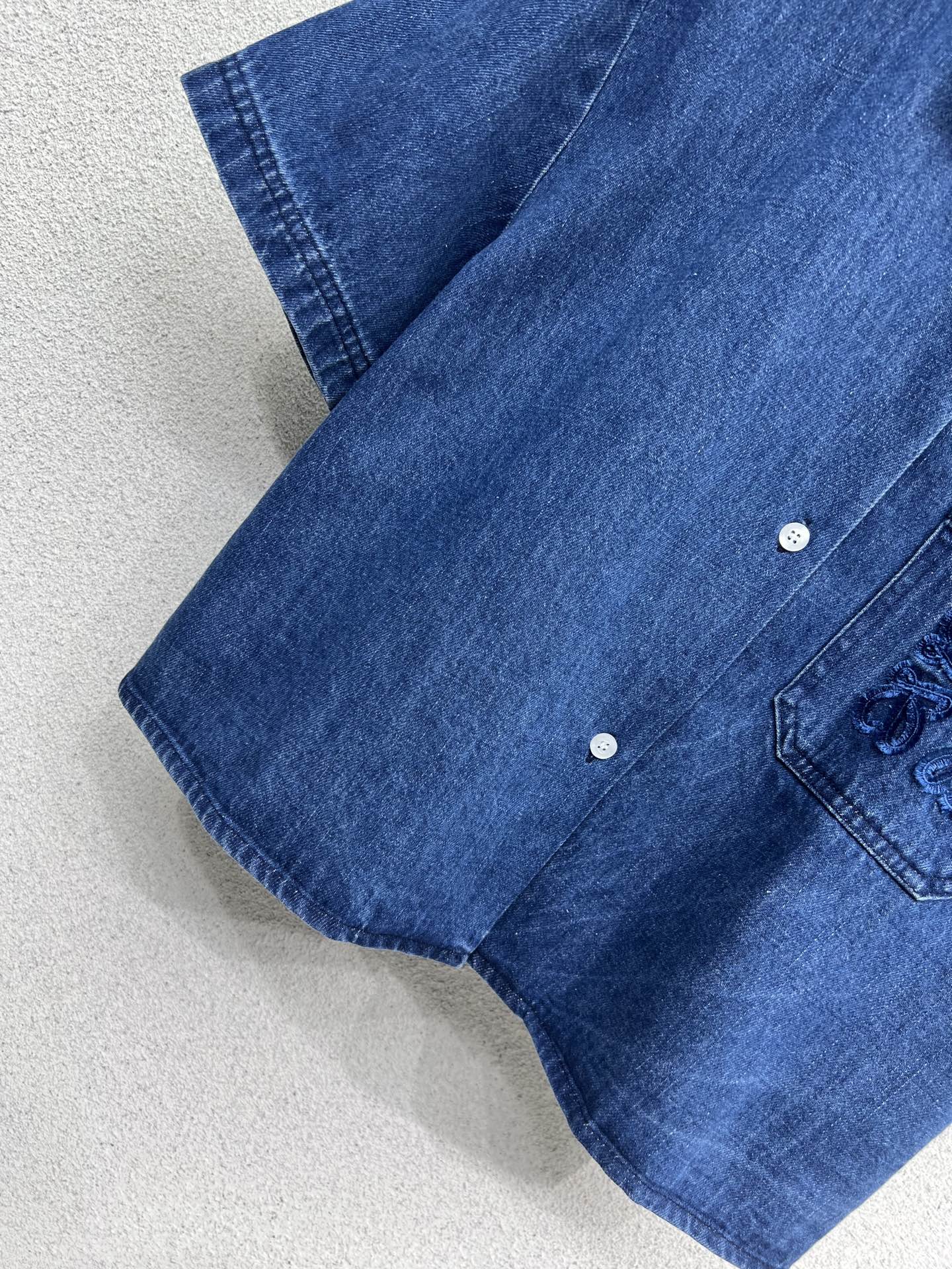 LOEWE SHORT-SLEEVE DENIM SHIRT 269343