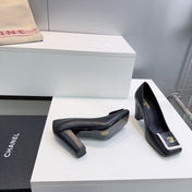 CHANEL 26S SQUARE-TOE HIGH HEELS 95 MM IN BLACK WITH WHITE TRIM LAMBSKIN