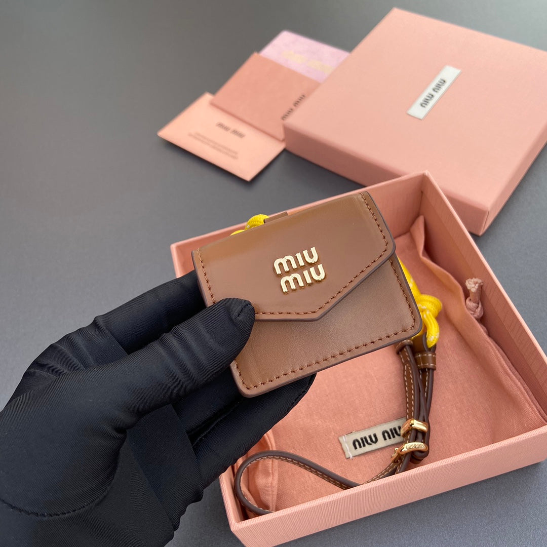 MICRO BAG 7 IN TAWNY BROWN SMOOTH LAMBSKIN YELLOW STRAP