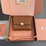 WALLET 12 IN SANTA FE BROWN SMOOTH CALFSKIN GOLD HARDWARE