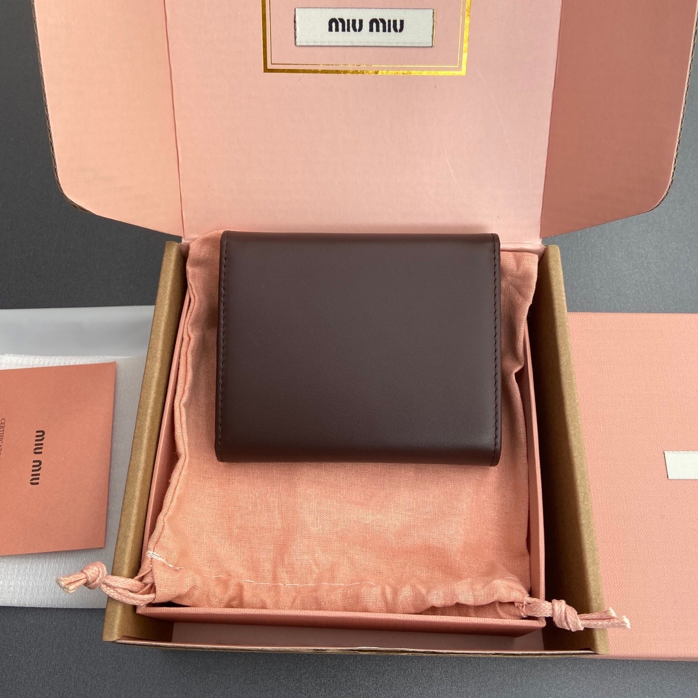 WALLET 12 IN ZAMBEZI BROWN SMOOTH CALFSKIN GOLD HARDWARE