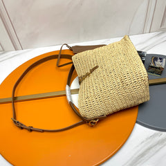 LE 37 MEDIUM 25 IN LIGHT YELLOW STRAW AND BROWN LEATHER TRIM