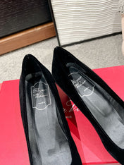 BELLE VIVIER PUMPS IN BLACK VELVET