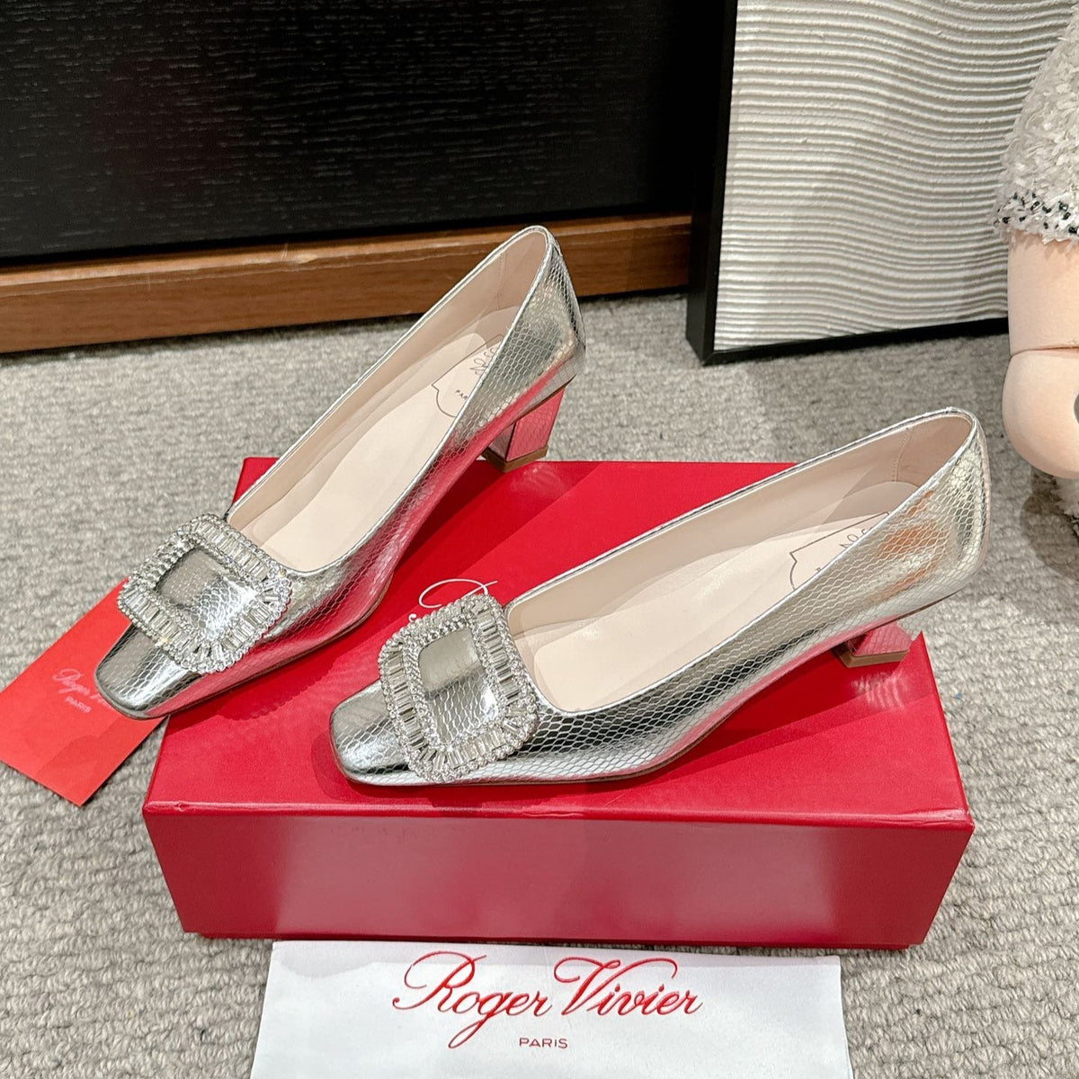 BELLE VIVIER PUMPS IN SILVER METALLIC LIZARD EMBOSSED CALFSKIN