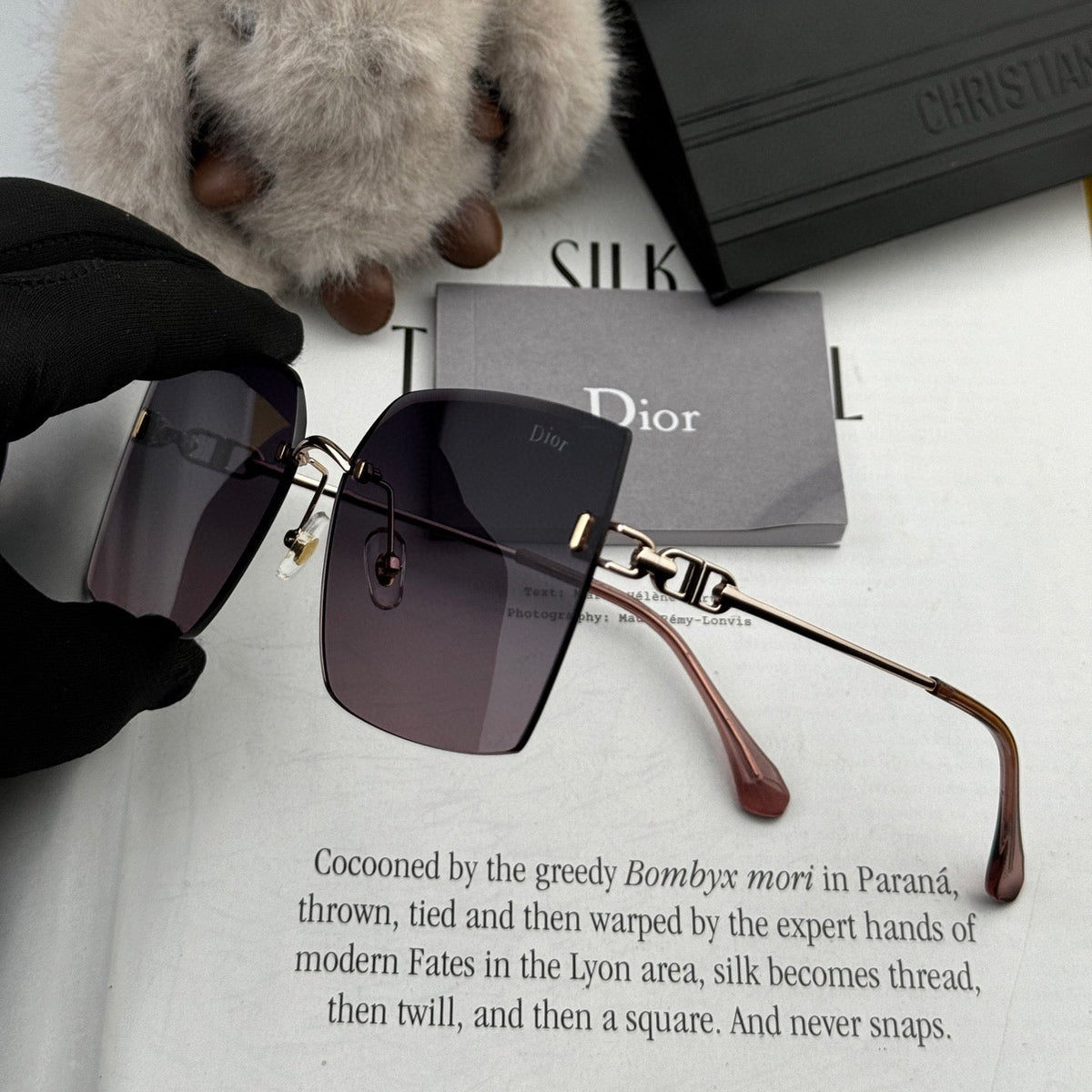 MONTAIGNE SUNGLASS CD3641 IN METAL