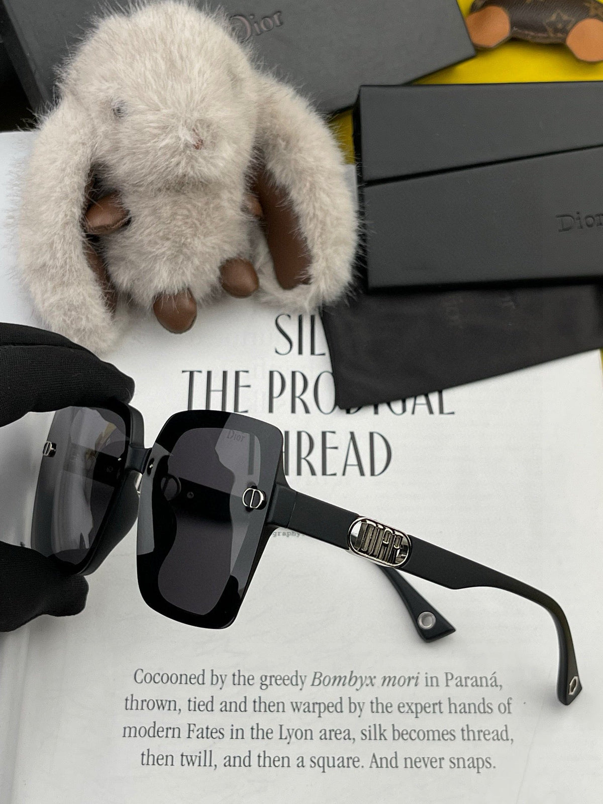 MONTAIGNE SUNGLASS CD5610 IN ACETATE