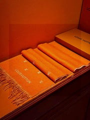 LV SCARF 180 CM IN CASHMERE 730569