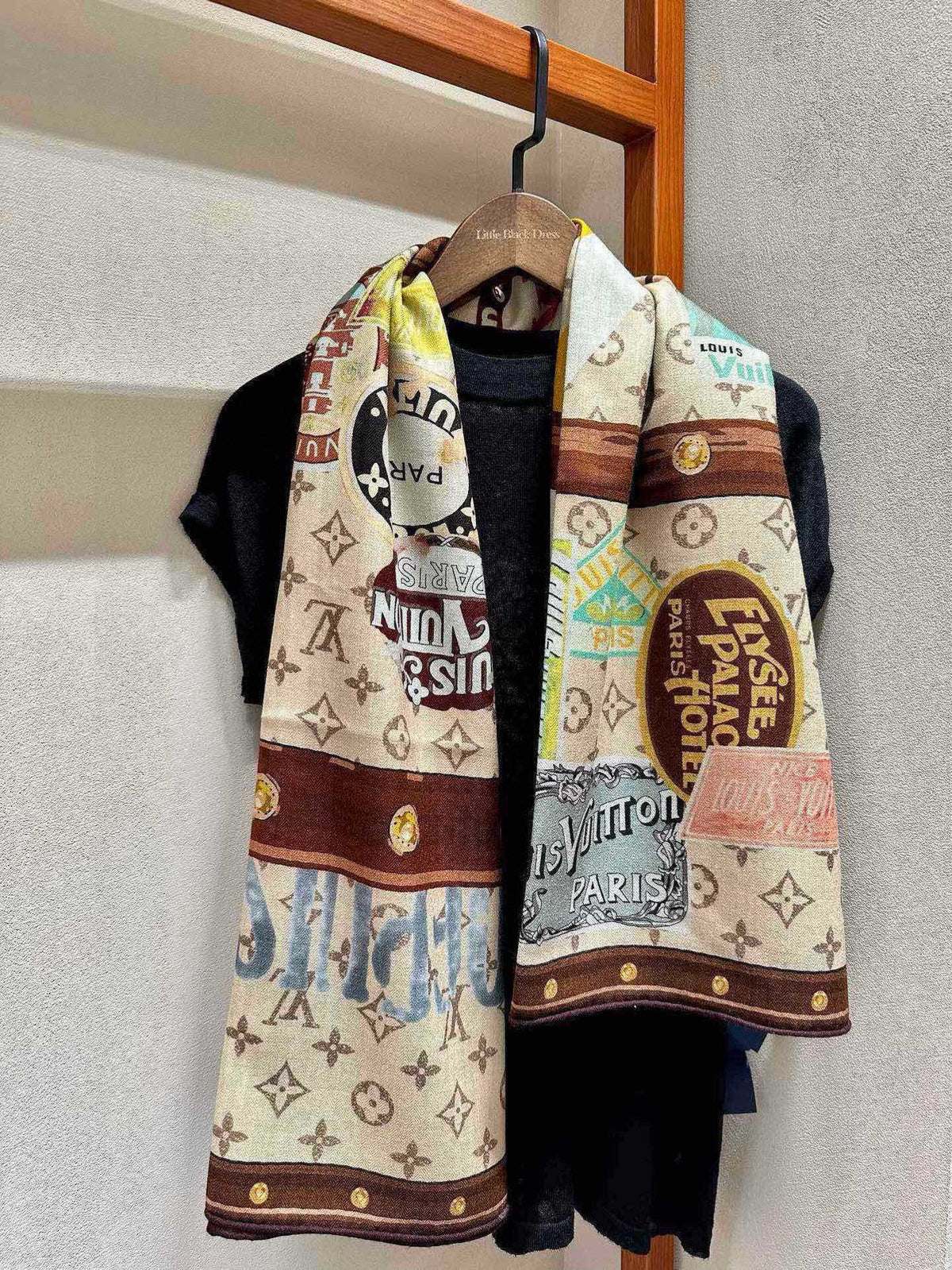 LV SCARF 140 CM IN SILK 732101