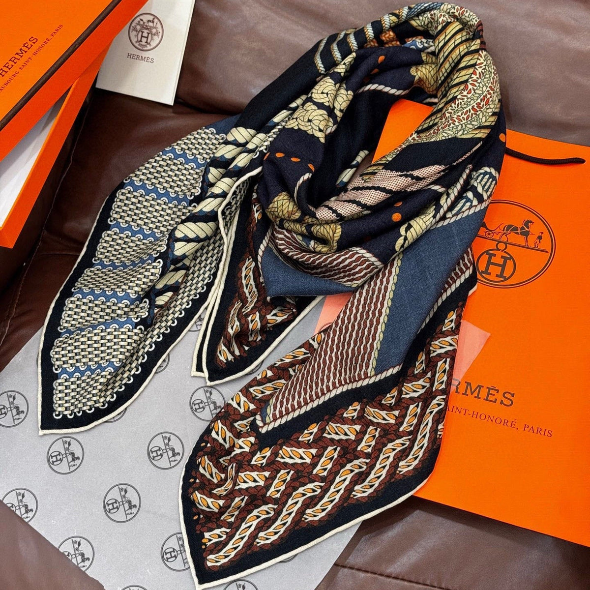 HERMES 25S SCARF 140 IN SILK 854807