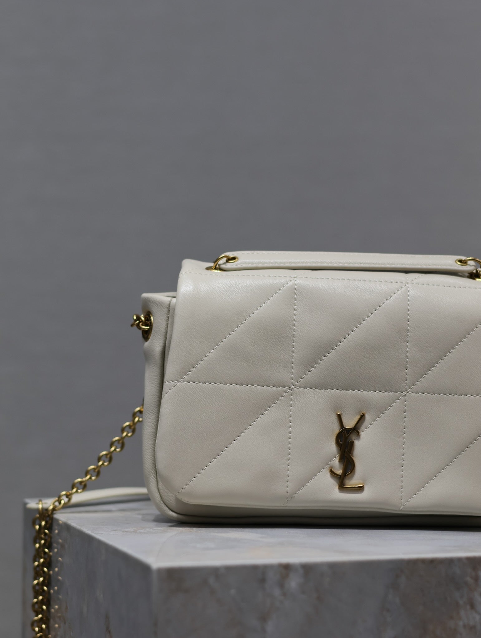YSL 25S JAMIE MINI 20 IN BLANC VINTAGE LAMBSKIN GOLD HARDWARE