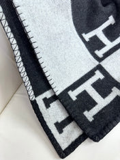 AVALON THROW BLANKET 170 CM IN BLACK CASHMERE 294472