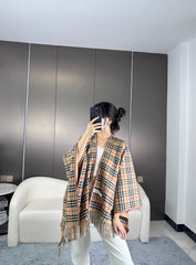 CHECK CAPE IN SAND BROWN WOOL 410154