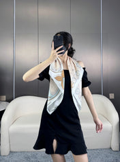 LV SCARF 90 CM IN SILK 719999