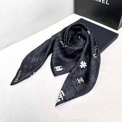 CHANEL 25S SCARF 90 IN SILK 724783