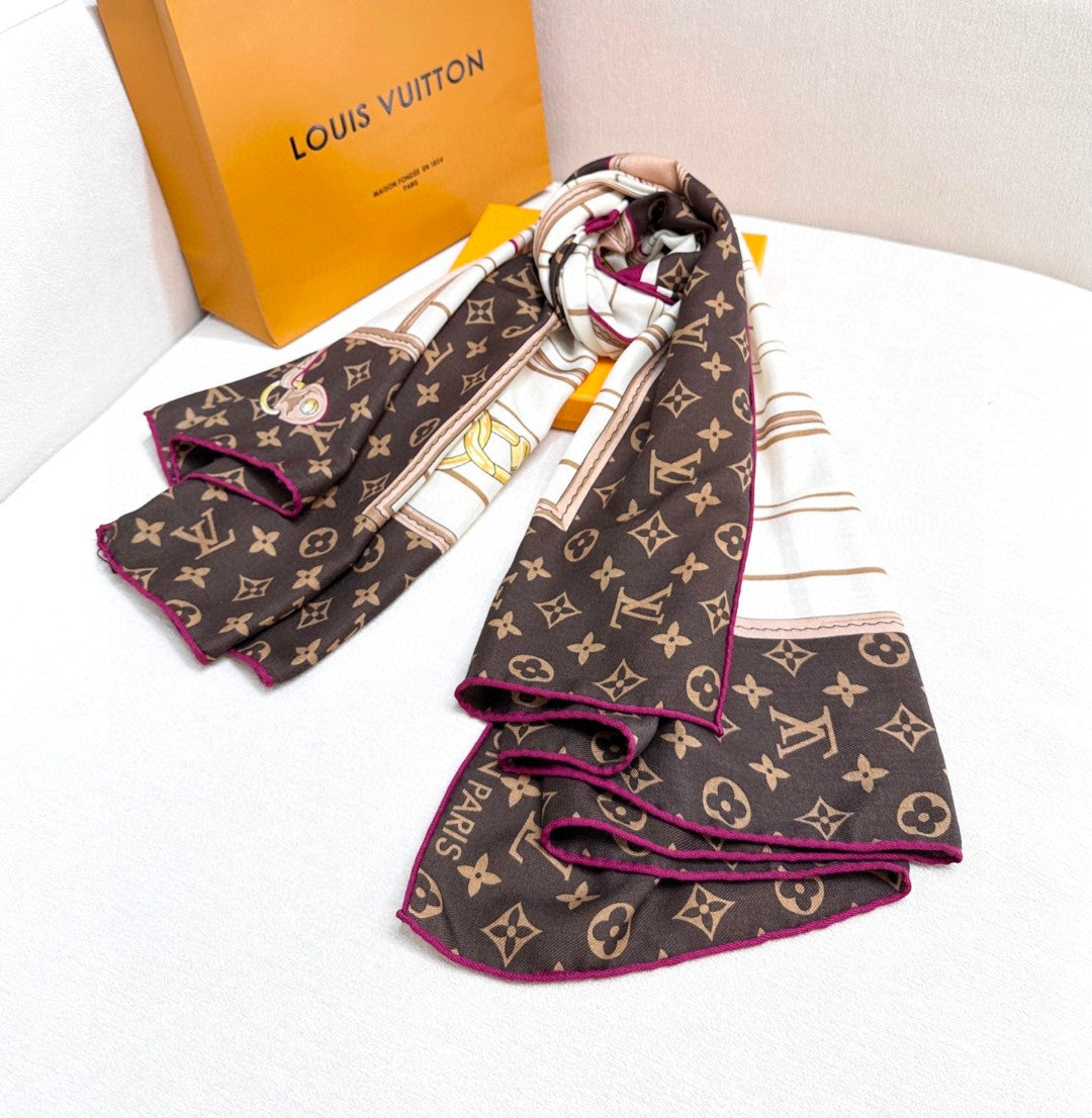 LV SCARF 140 CM IN SILK 721536