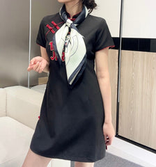 CHANEL 25S SCARF 90 IN SILK 730653