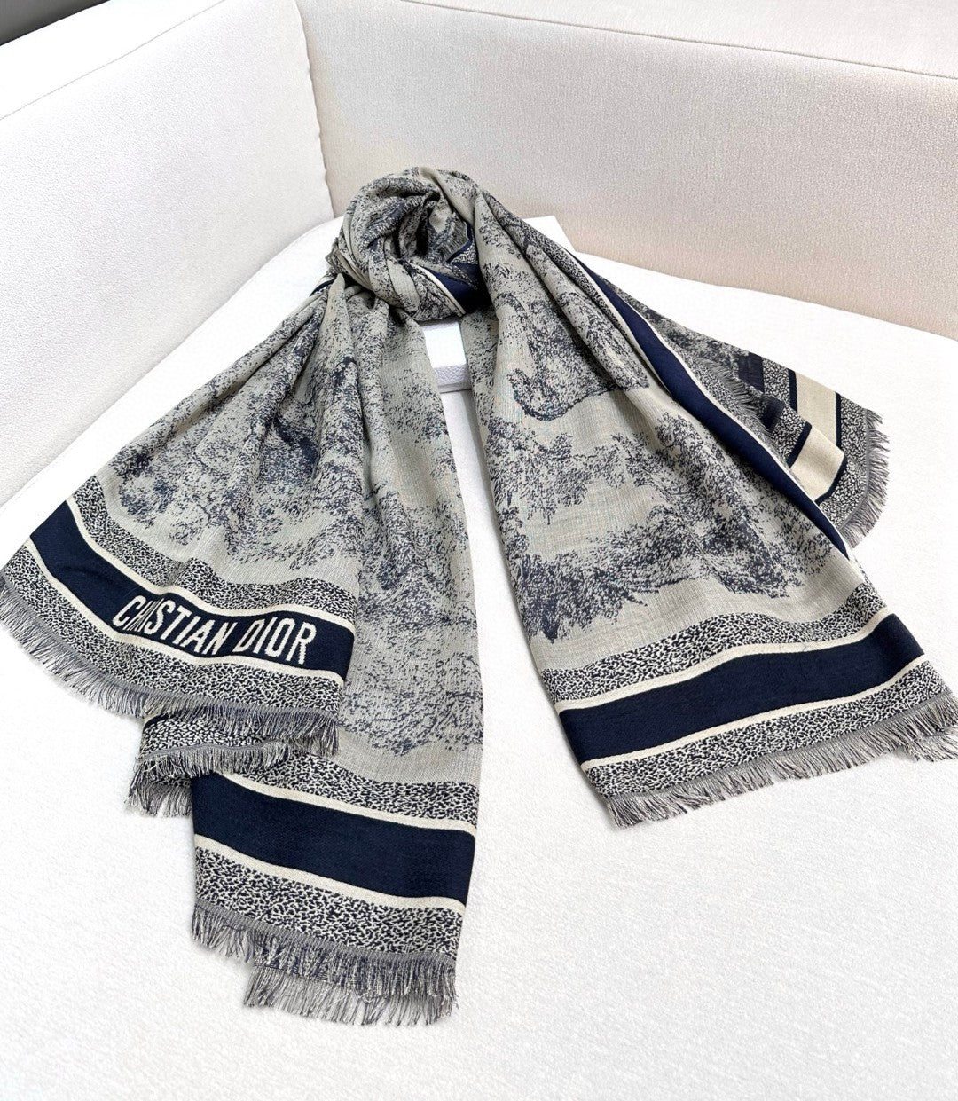 DIOR SCARF 140 CM IN SILK MIX WOOL 733928