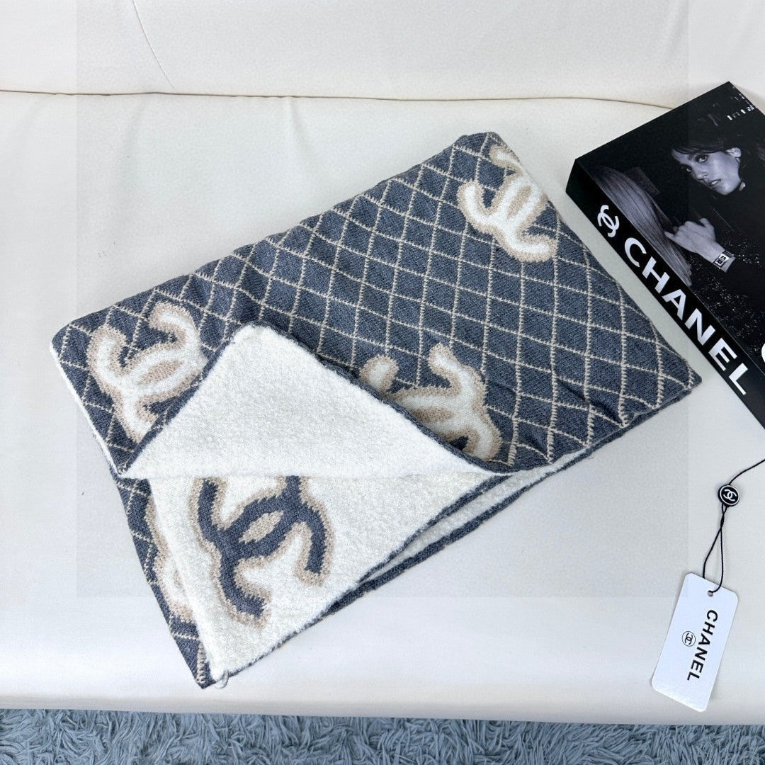 CHANEL 25S SCARF 185 IN CASHMERE 721524