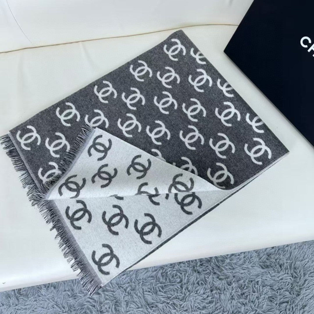 CHANEL 25S SCARF 180 IN CASHMERE WOOL 733941