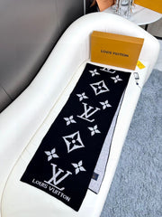 LV SCARF 180 CM IN CASHMERE 700777