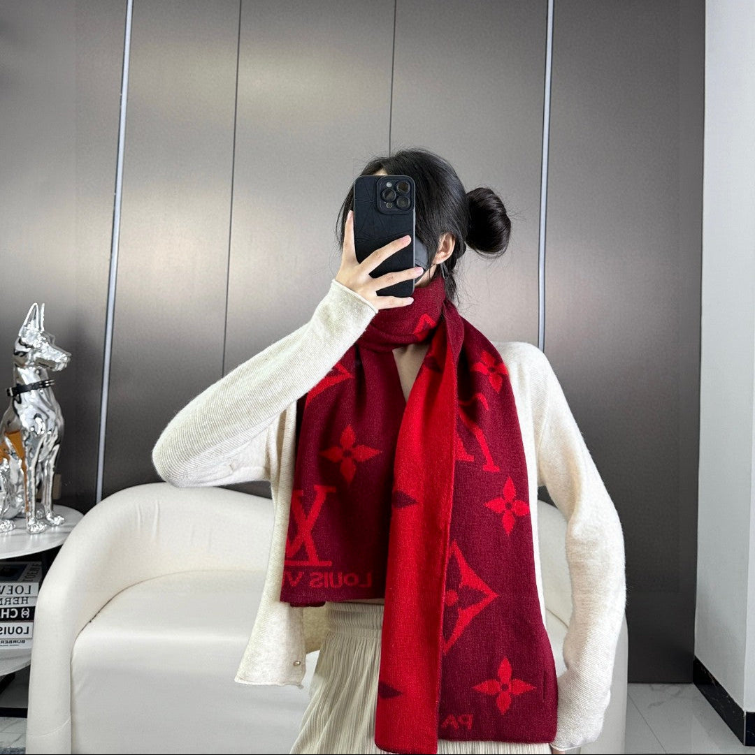 LV SCARF 180 CM IN CASHMERE 700780